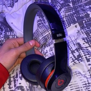 Beats solo wireless pro 3 by Dr Dre